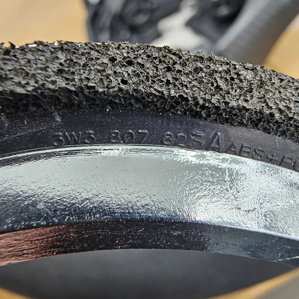 Bentley Continental LEFT HAND OUTER HEADLIGHT TRIM 3W3 807 823 A