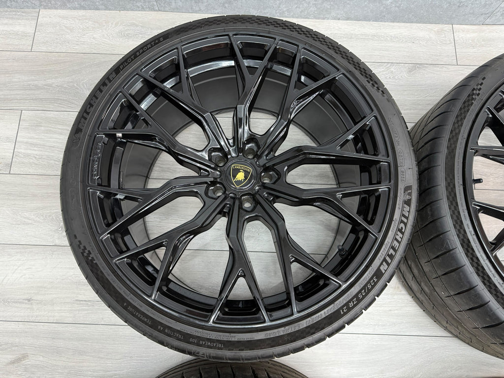 CONCAVER CVR1 LAMBORGHINI HURACAN PERFORMANTE WHEELS WITH MICHELIN 4S TYRES