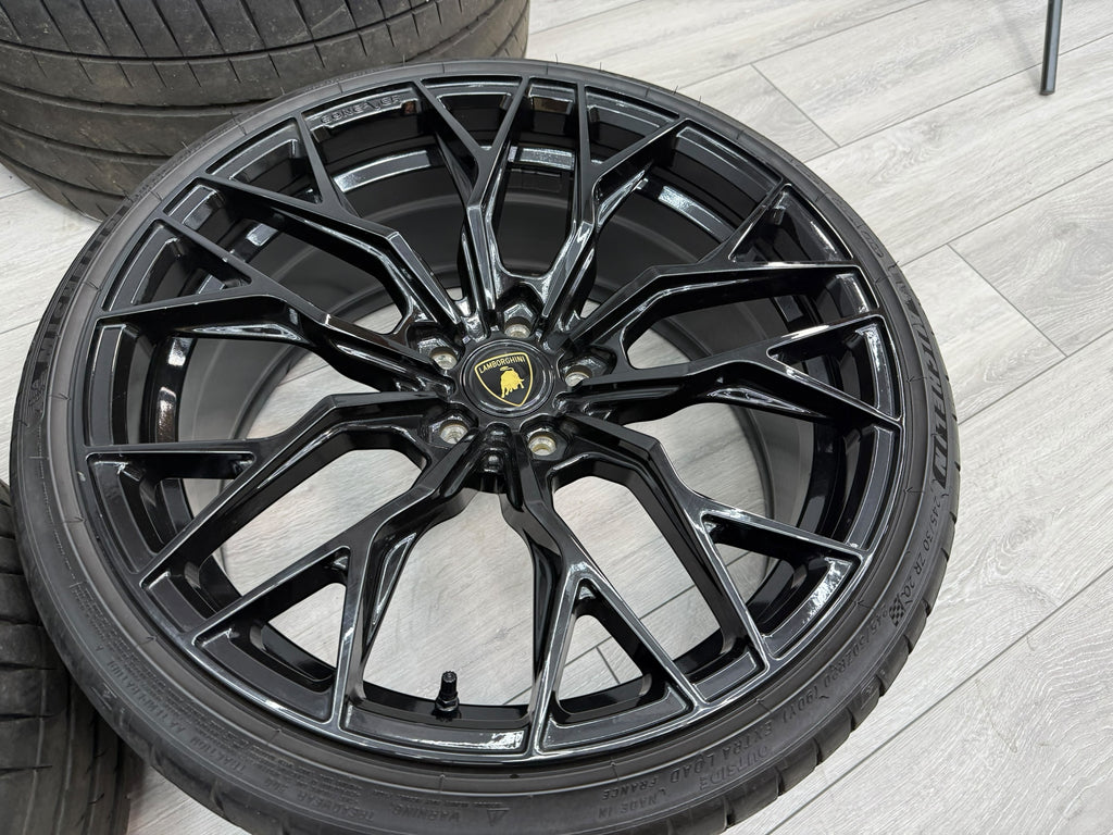 CONCAVER CVR1 LAMBORGHINI HURACAN PERFORMANTE WHEELS WITH MICHELIN 4S TYRES