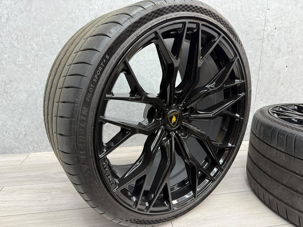 CONCAVER CVR1 LAMBORGHINI HURACAN PERFORMANTE WHEELS WITH MICHELIN 4S TYRES