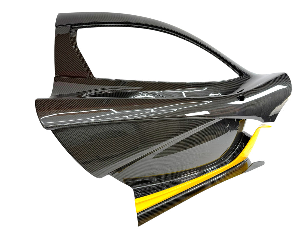 MCLAREN P1 FULL MSO VISIBLE CARBON FRONT DOOR 12A1490MP