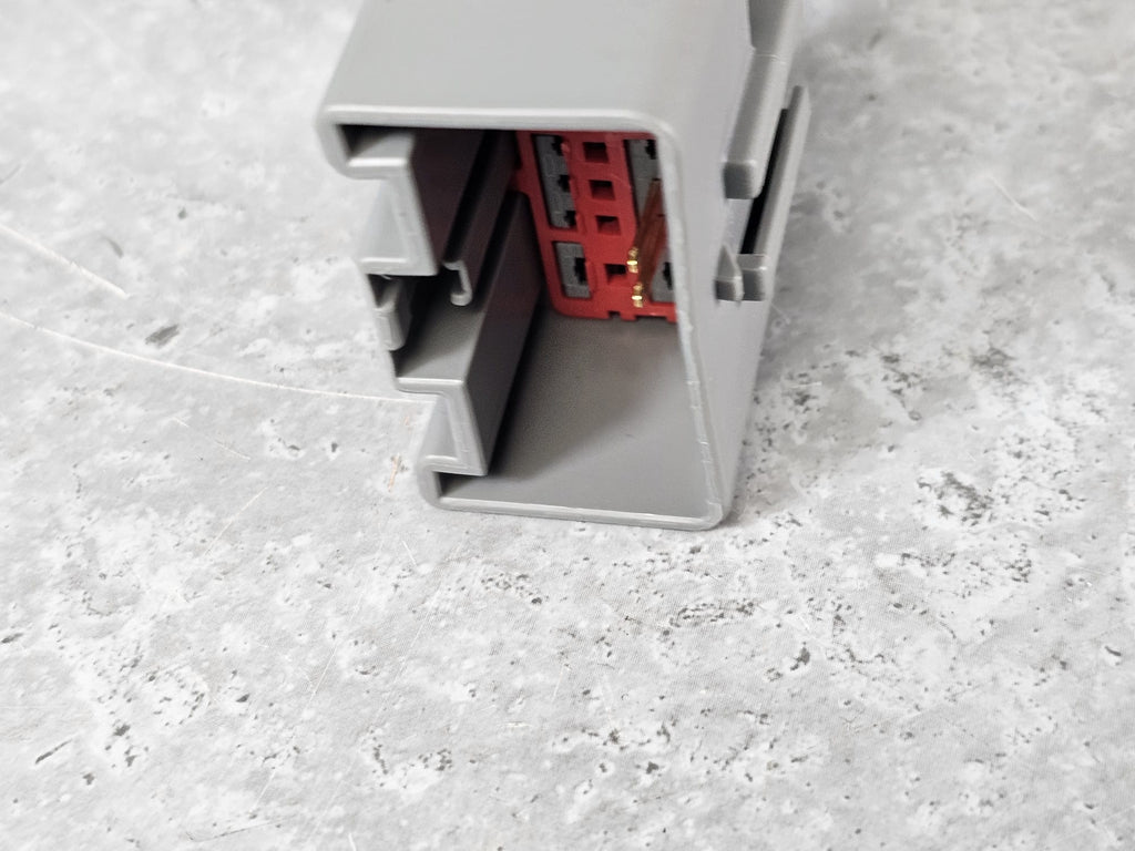 MCLAREN SEAT BELT BUCKLE KIT 11N2073CP