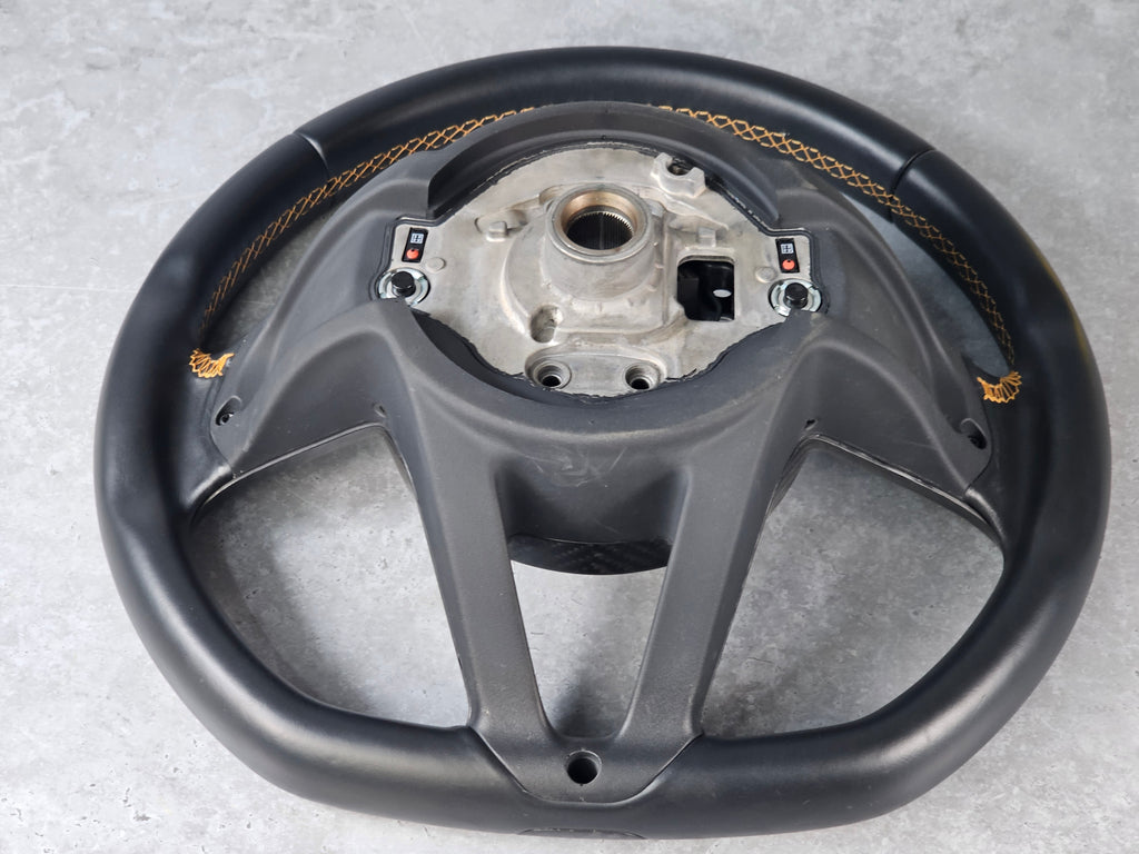 MCLAREN 720S LEATHER/ CARBON STEERING WHEEL ORANGE STITCHING 14N0399CP-14SW246