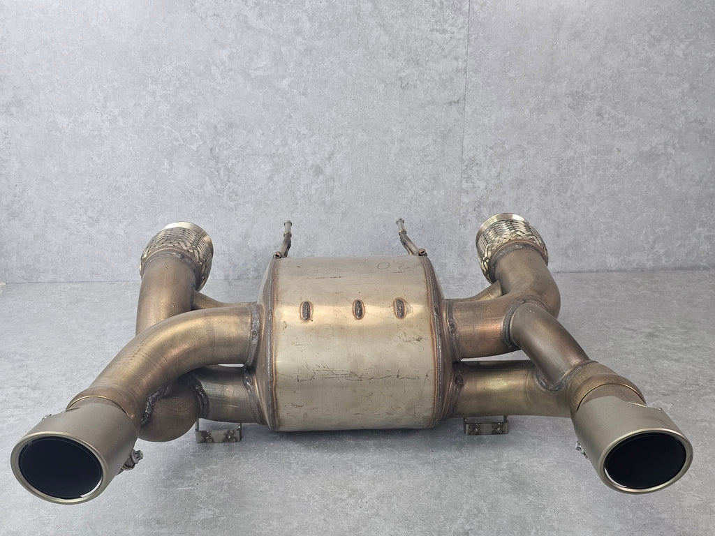 MCLAREN 720S EXHAUST MUFFLER 14H0174CP.01