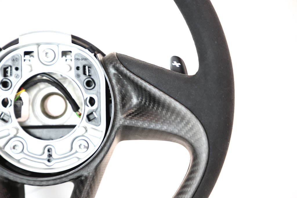 MCLAREN 720S ALCANTARA/ CARBON STEERING WHEEL 14NA333MP-14SW238