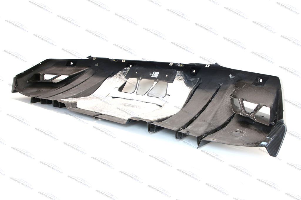 LAMBORGHINI AVENTADOR SVJ CARBON FIBRE REAR DIFFUSER WITH PARKING SENSORS