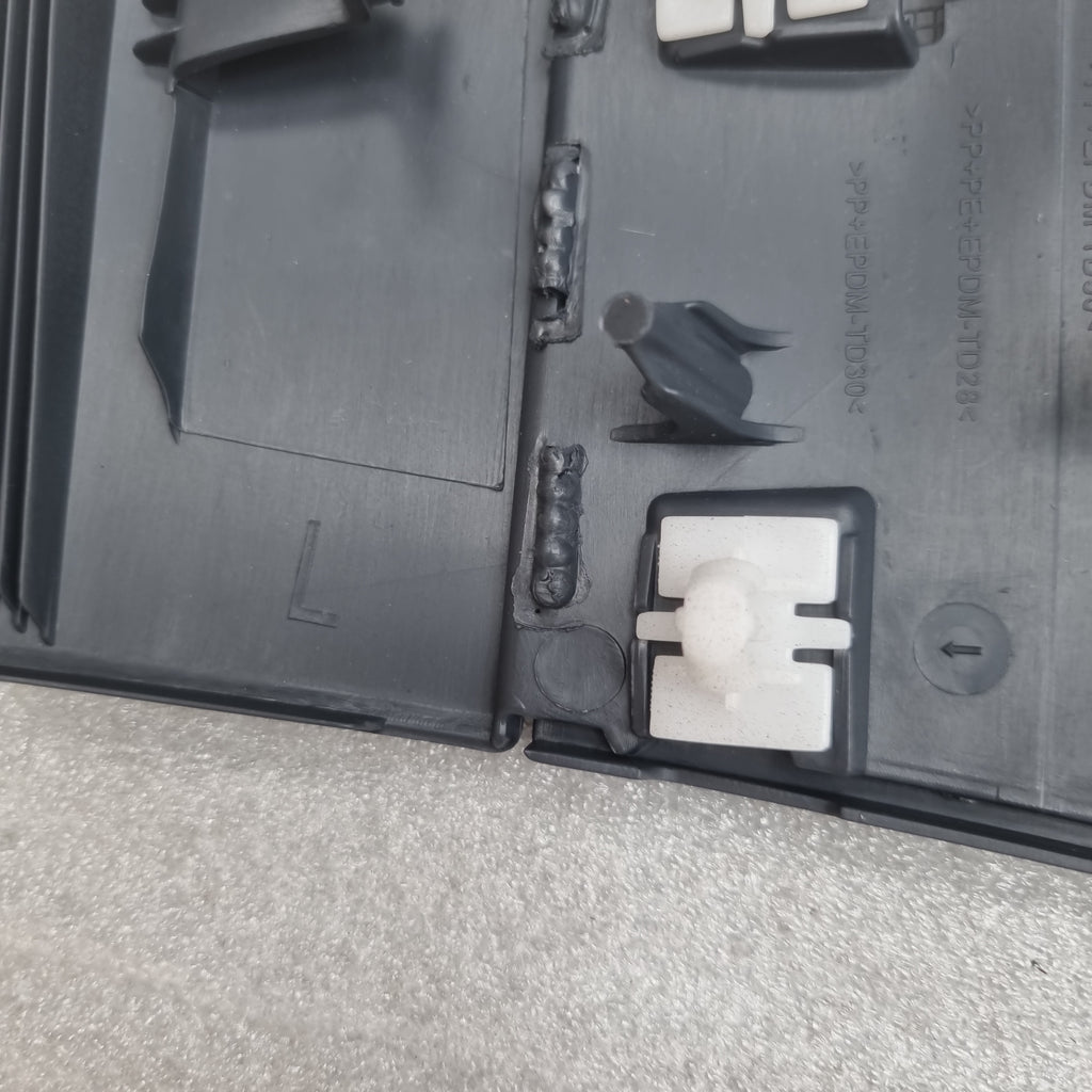 PORSCHE CAYENNE 2012+ 958 DOOR TRIM MOULDING SET (6 PIECES) 7P5839787J