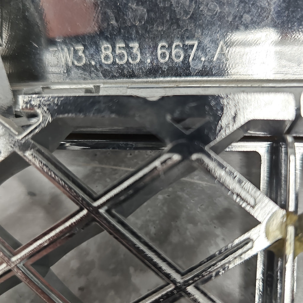 BENTLEY CONTINENTAL FRONT CENTRE GRILL COMPLETE 3W3853667A