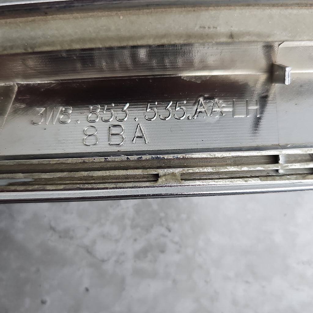 BENTLEY RUBBING STRIP REAR LEFT HAND 3W8853535
