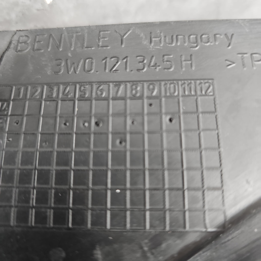 BENTLEY CONTINENTAL AIRDUCT FOR CHARGE COOLER 3W0121345H