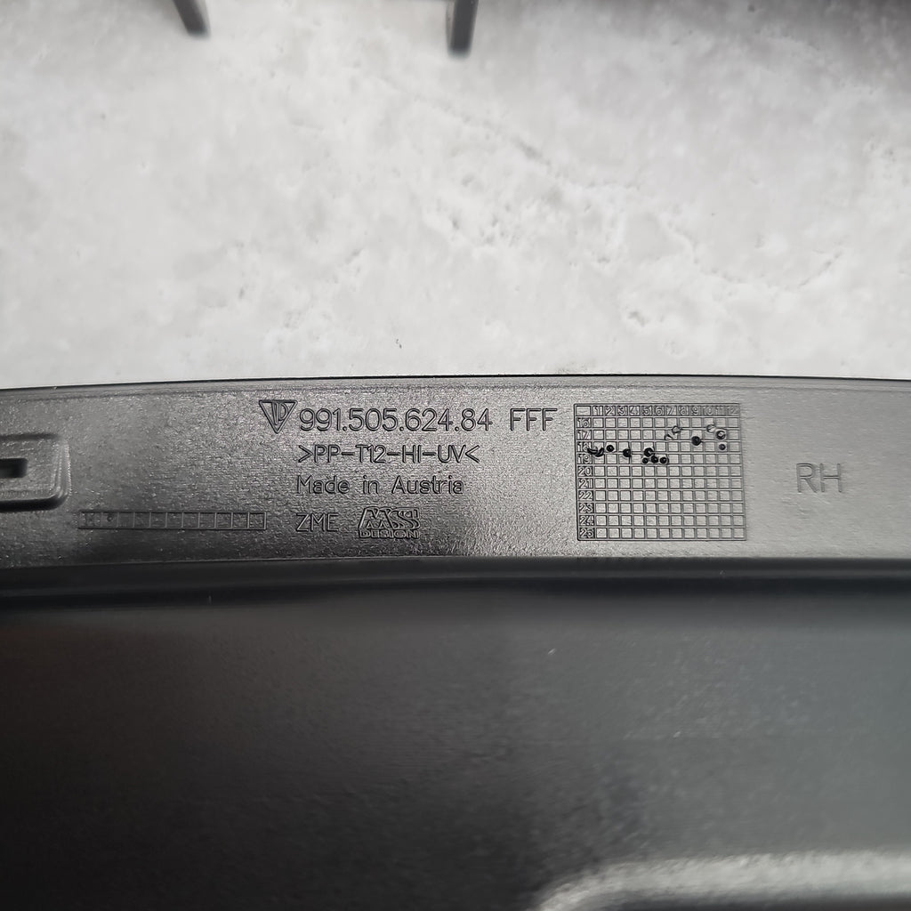PORSCHE 911 Air guide, black matte, L & R   99150562384 / 99150562484