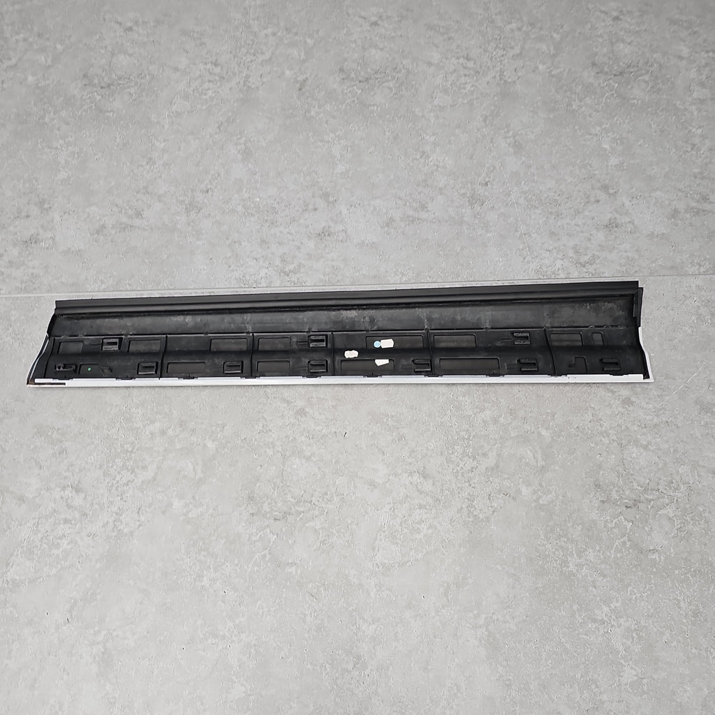 PORSCHE 958CAYENNE GTS DOOR RUBBING MOULD 7P5837787Q
