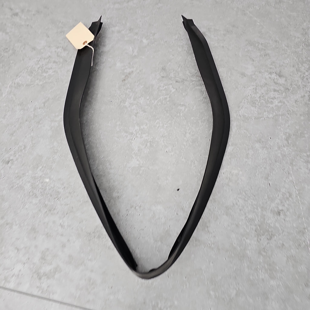 AUDI R8 FRONT LOWER SPLITTER RUBBER TRIM 07-14 4S0807110B