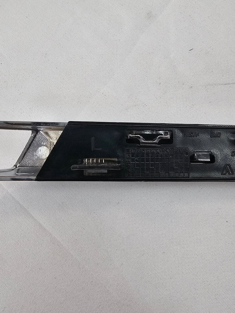 BMW 4 SERIES M4 F83 F82 FRONT FENDER TRIM GRILLE PAIR SET LEFT RIGHT 51138055333/4