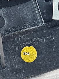 RANGE ROVER SPORT 13-17 OUTBOARD HORIZONTAL TRIM MOLDING 105111974C