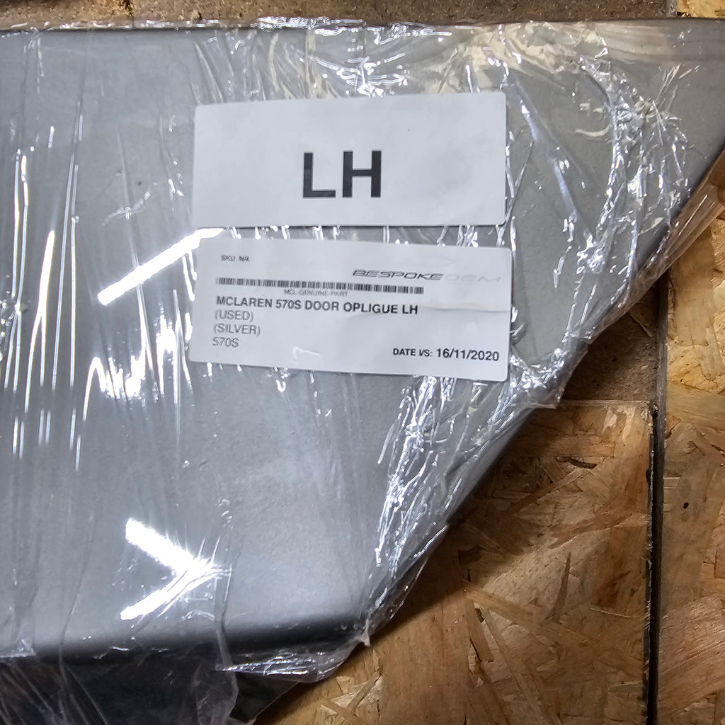 MCLAREN 570S DOOR OUTER APPLIQUE - LH 13AB026CP (BLADE SILVER)