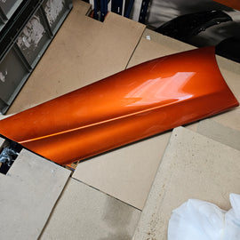 MCLAREN 570S DOOR OUTER APPLIQUE - RH 13AB027CP (VOLCANIC ORANGE)