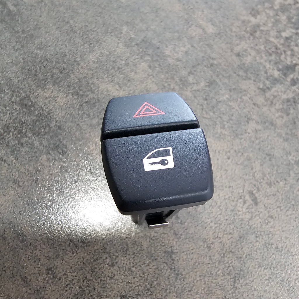 BMW 5 F10 2014 Hazard button 61319161896