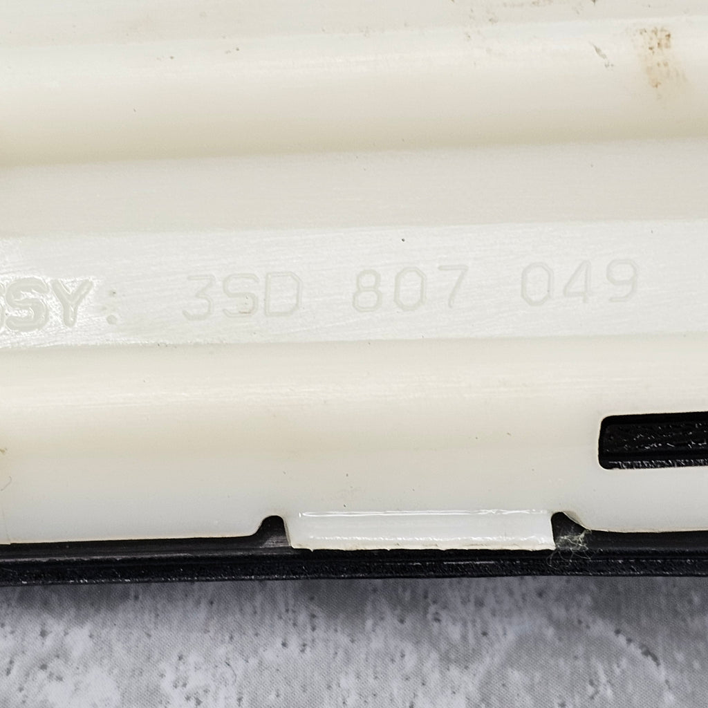 BENTLEY CONTINENTAL 2019+ REAR BUMPER STRIP 3SD807049