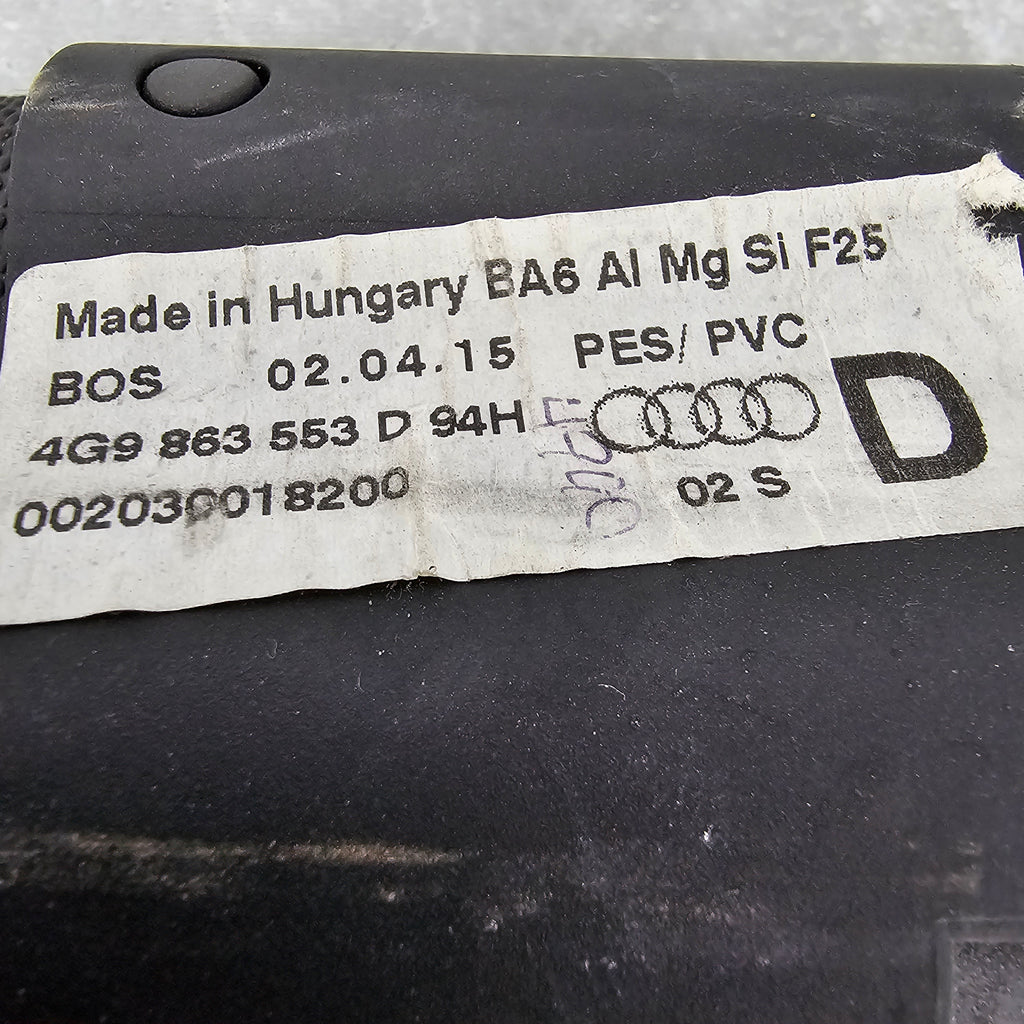 AUDI  LUGGAGE COMPARTMENT BLIND 4G9863553D 94H