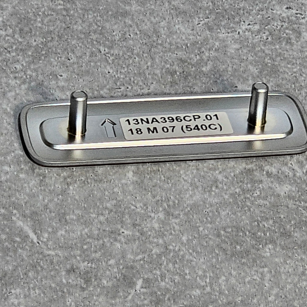 MCLAREN 540C INTERIOR BADGE - SILVER/ BLUE 13NA396CP