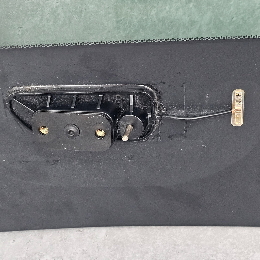 MCLAREN 720S REAR WINDOW 43R-000122