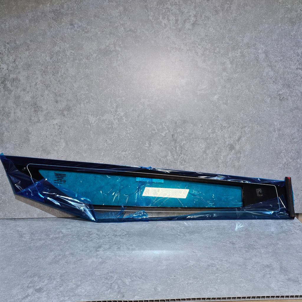 Perspecx Rear Window MCLAREN 765LT REAR LEFT B-PILLAR PERSPEX WINDOW 14AA615RP – ApexSpares