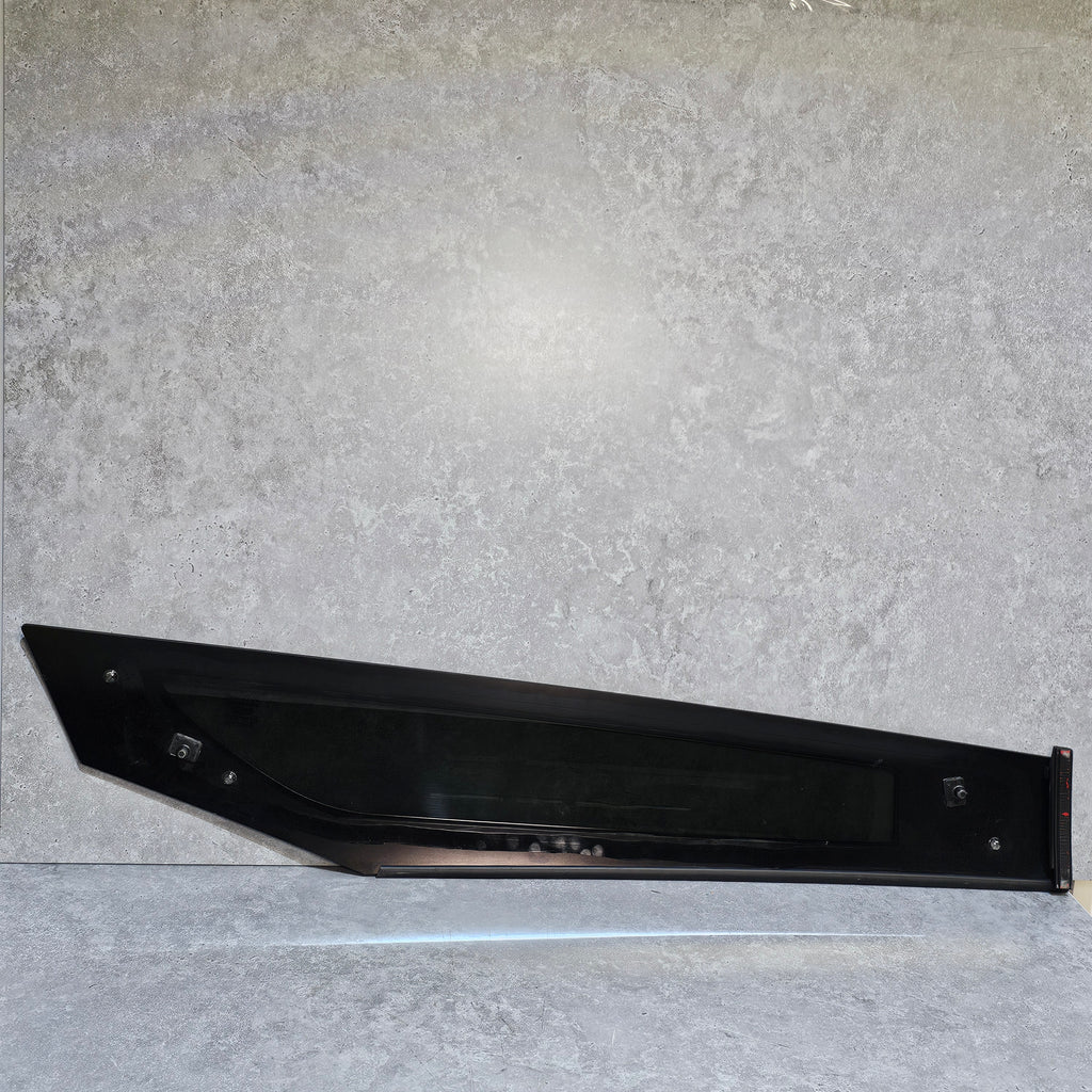 Perspecx Rear Window MCLAREN 765LT REAR LEFT B-PILLAR PERSPEX WINDOW 14AB154RP – ApexSpares