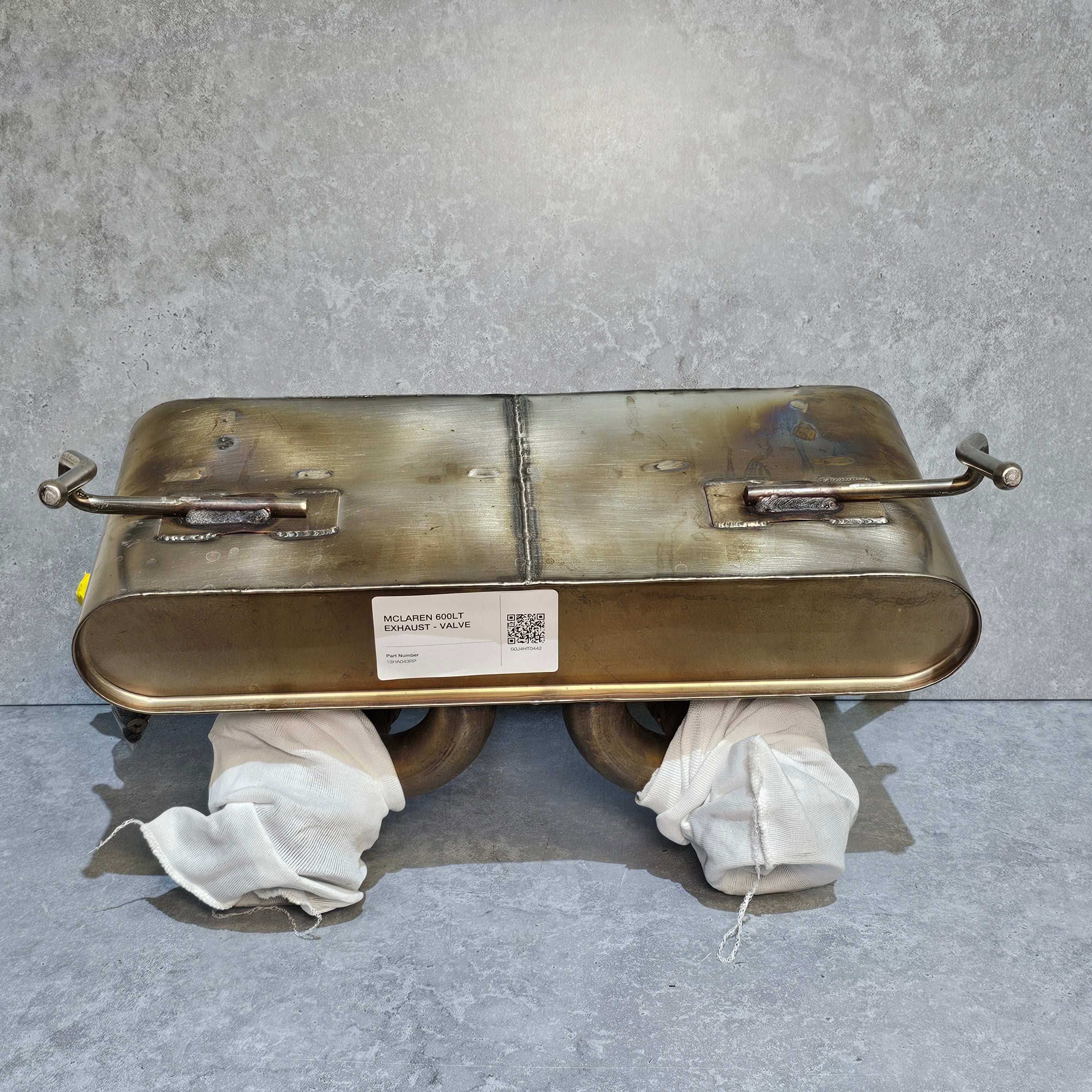 MCLAREN 600LT REAR MUFFLER EXHAUST 13HA043RP