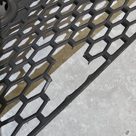 MCLAREN 650S REAR DIFFUSER CENTRE MESH (SMALL DAMAGE) 11A7465CP