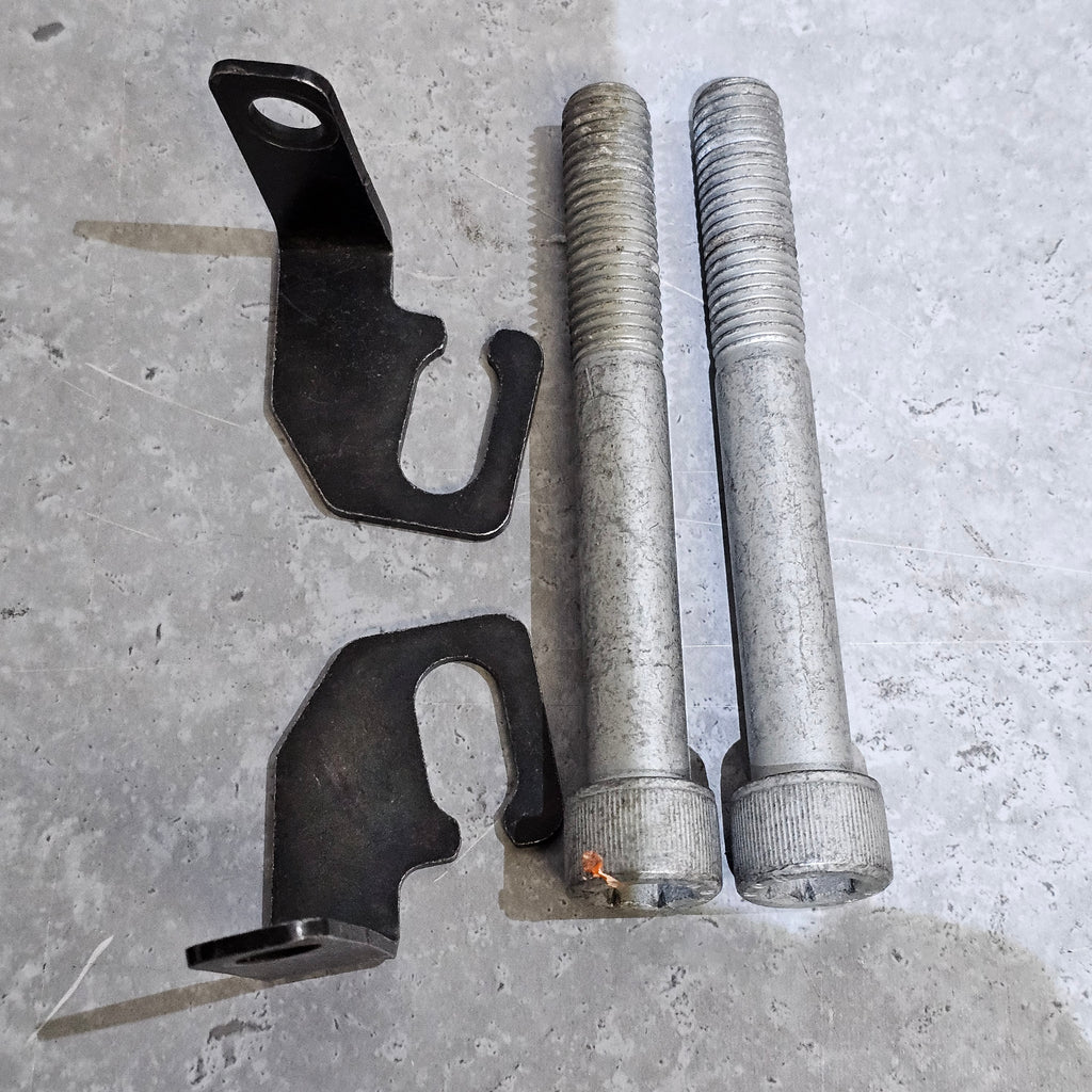 MCLAREN HAND BRAKE ADAPTER BRACKET 11B0520CP (USED)