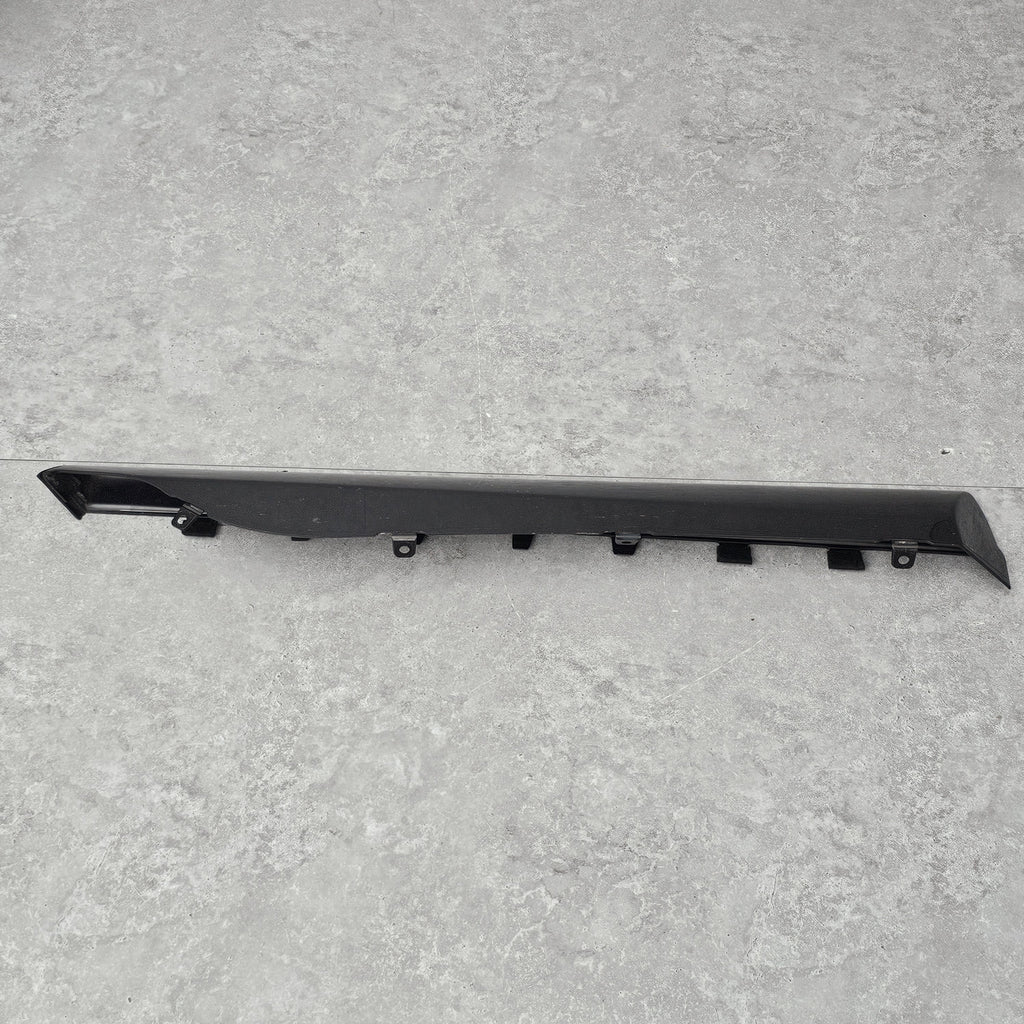 MCLAREN 570GT FRONT RIGHT DOOR LOWER TRIM MOLDING PANEL 2016 - 2020 13A3938CP