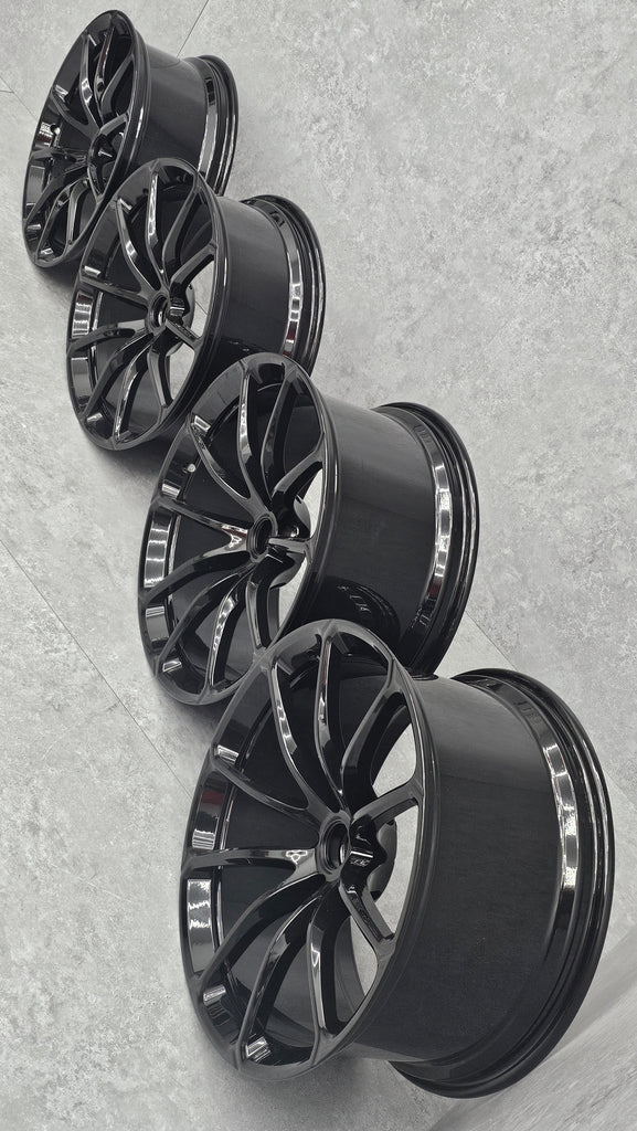 MCLAREN 570S SPIDER LIGHT WEIGHT ALLOY WHEEL SET FINSIHED IN MSO BLACK
