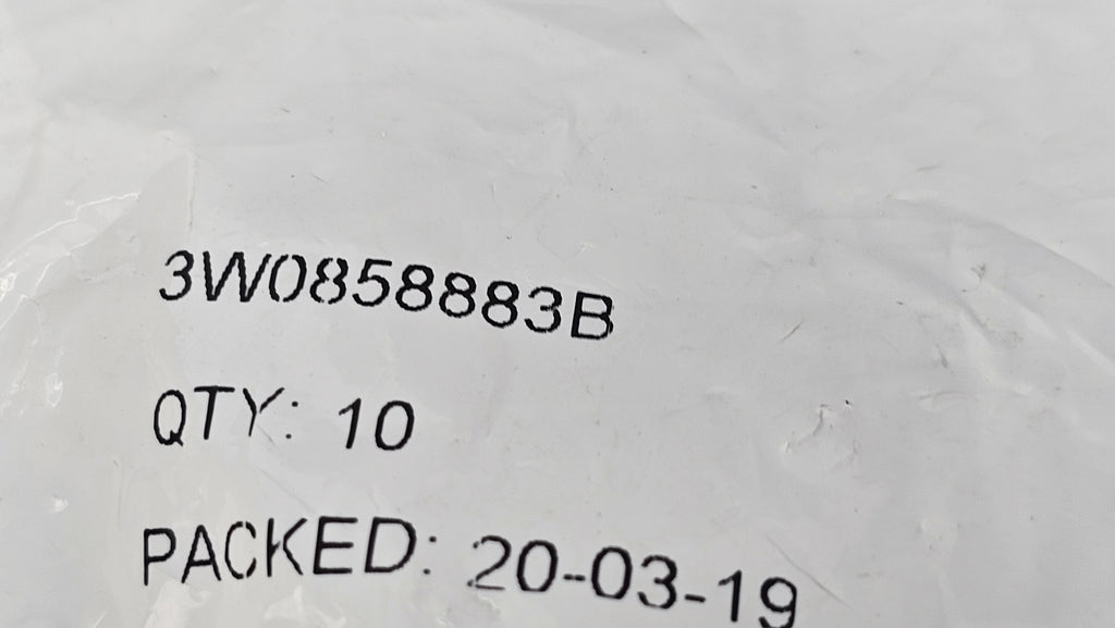 BENTLEY RETENTION CLP CARRIER LID 3W0858883B