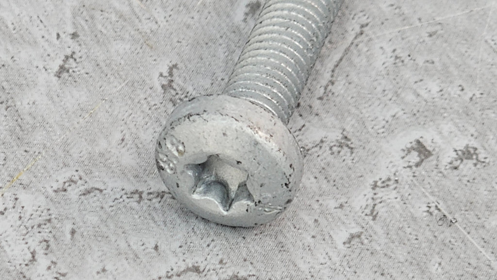 SOCKET OVAL HEAD COUNTERSUNK BOLT WITH MULTI POINT INNER N10518403