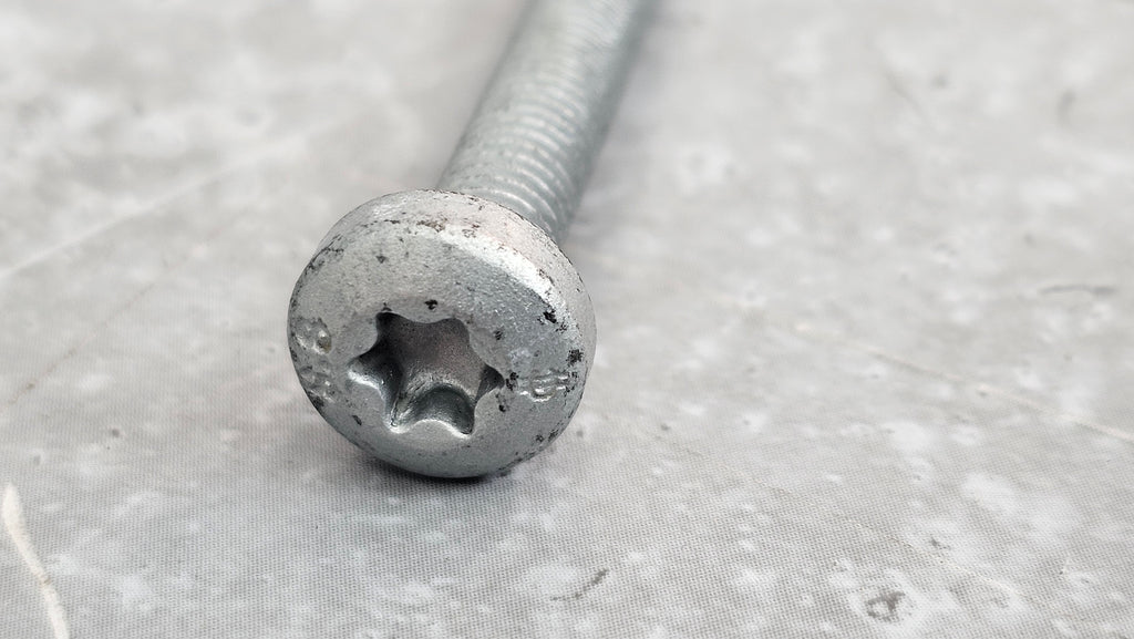 BENTLEY OVAL HEAD COUNTERSUNK BOLT M6X40 N10582103