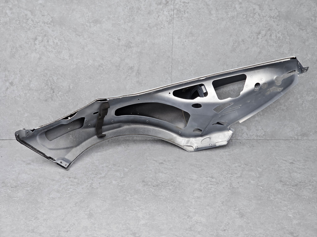 MCLAREN 570S/ 600LT FRONT LEFT FENDER - 13A0681CP (SILVER ICE)
