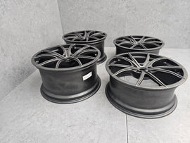 FERRARI 458 FORGED ACCESSORIES WHEEL SET (GRIGIO CORSA) 70002004