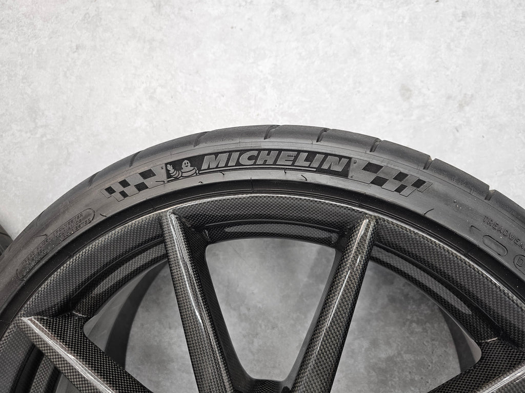 FERRARI 488 PISTA/ F8 CARBON ALLOY WHEELS SET WITH TYRES 70005638