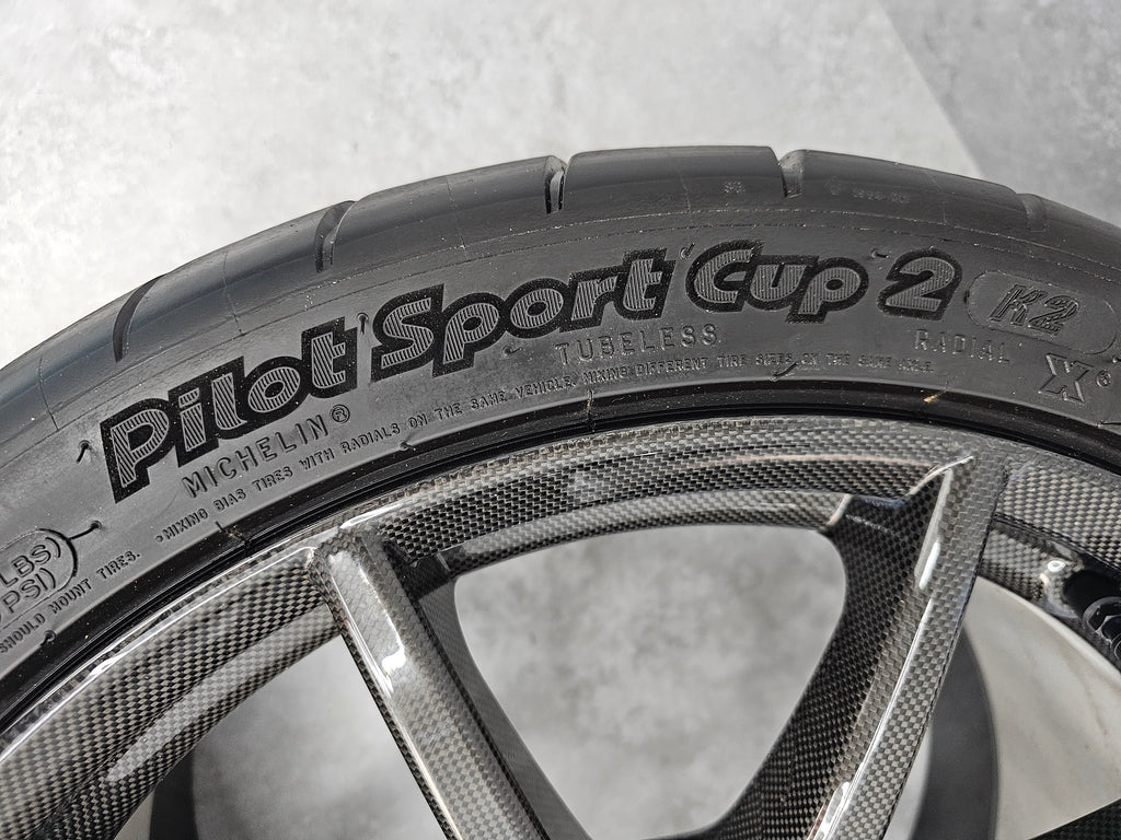 FERRARI 488 PISTA/ F8 CARBON ALLOY WHEELS SET WITH TYRES 70005638