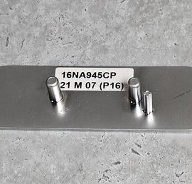 MCLAREN 2023 ARTURA SURREY ENGLAND DASHBOARD BADGE 16NA945CP