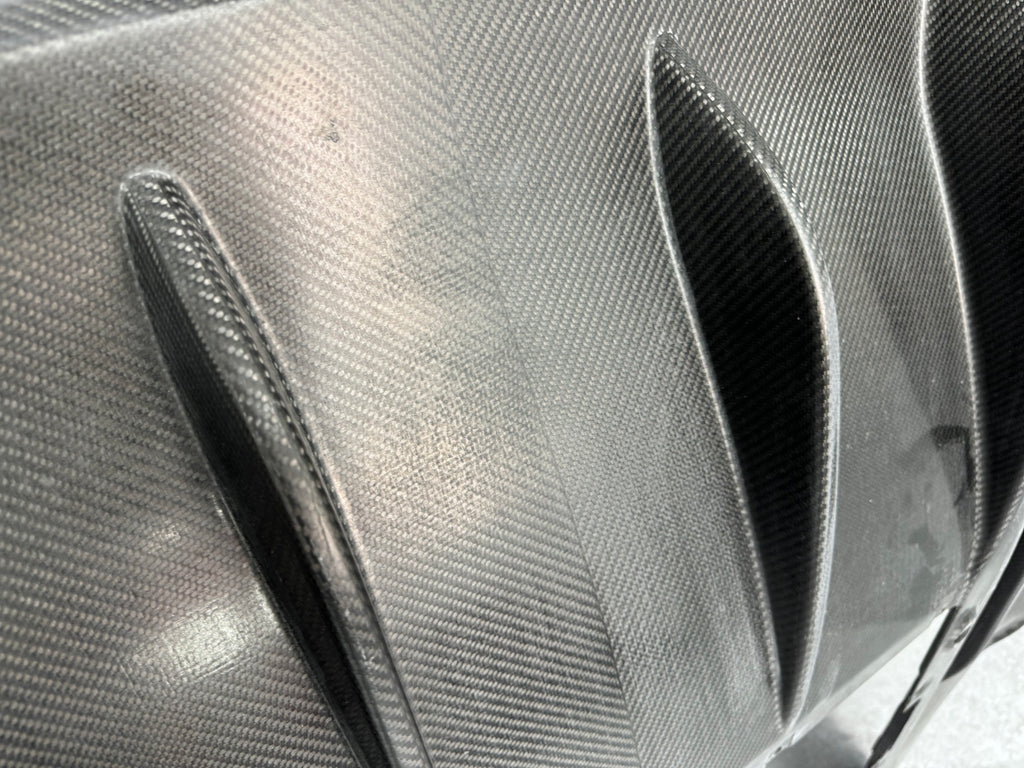 620d Diffuser MCLAREN 620R CARBON REAR DIFFUSER – ApexSpares