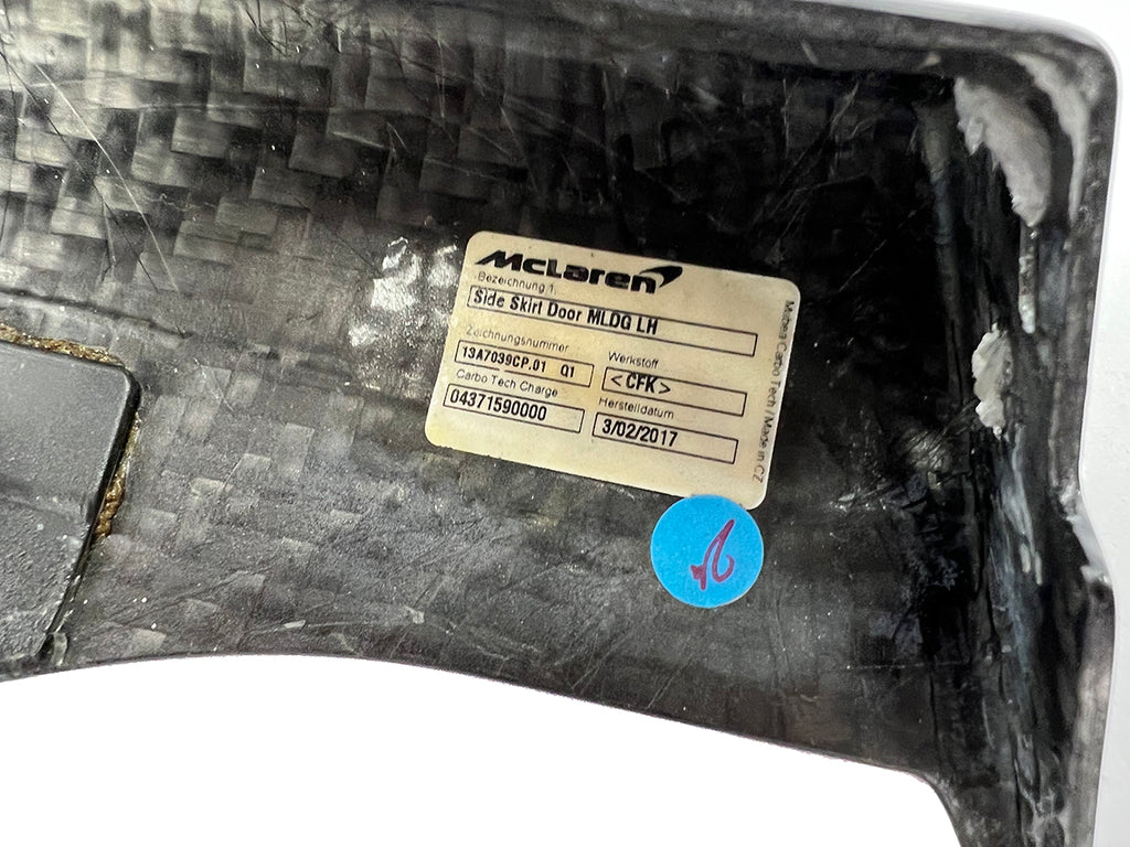 MCLAREN 570S FRONT LEFT CARBON SIDE SKIRT 13A7039CP
