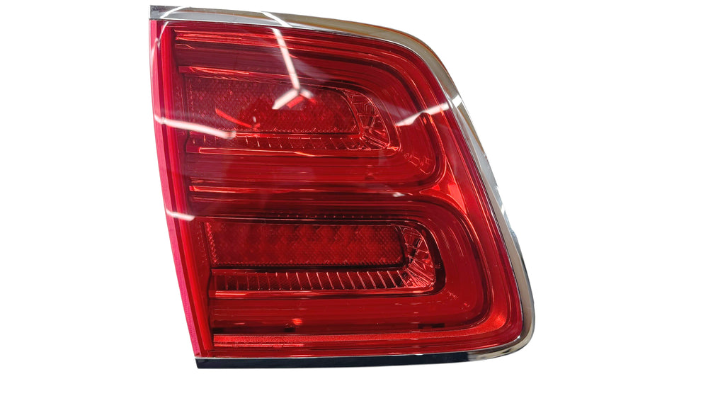 BENTLEY BENTAYGA RIGHT INNER TAIL LIGHT 36A945094P
