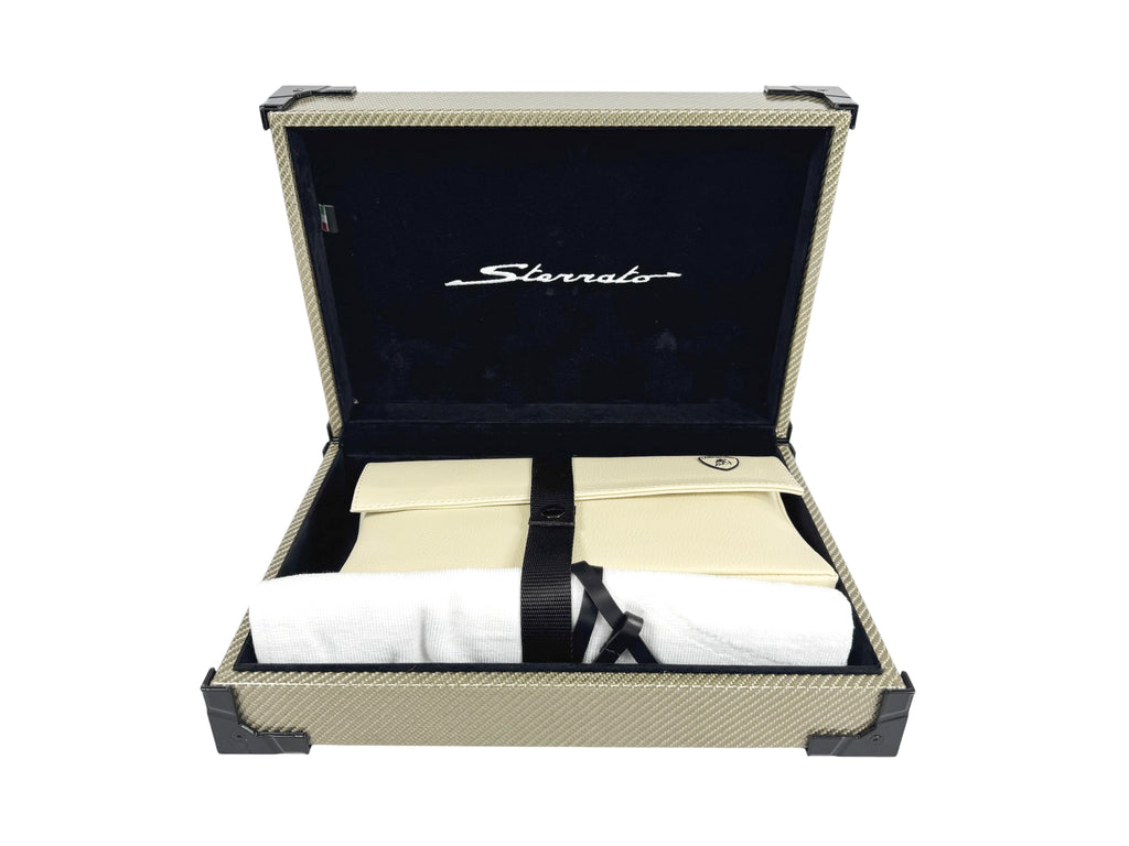 LAMBORGHIN STERRATO EDITION CARBON CASE  AFTERCARE PACK