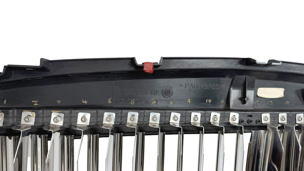ROLL ROYCE CULLINAN FRONT RADIATOR GRILL 51135A017D1