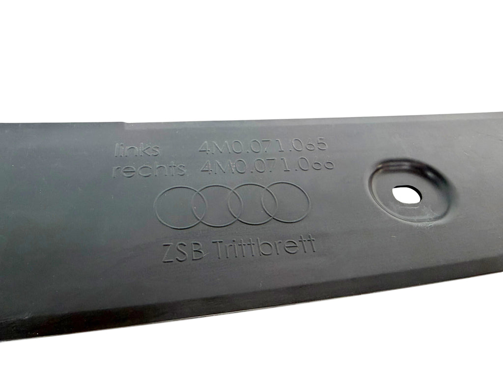AUDI Q7 EXTERIOR TRIM 4M0071993A RIGHT