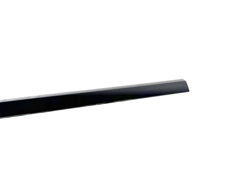 BENTLEY BENTAYGA 2016+ RIGHT LOWER REAR DOOR TRIM BLACK 36A853192B
