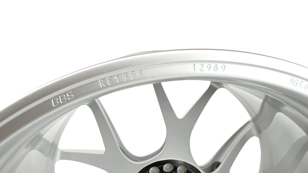PORSCHE 992 GT3-RS WEISSACH MAGNESIUM 21" SILVER REAR WHEEL 9GT601025AM