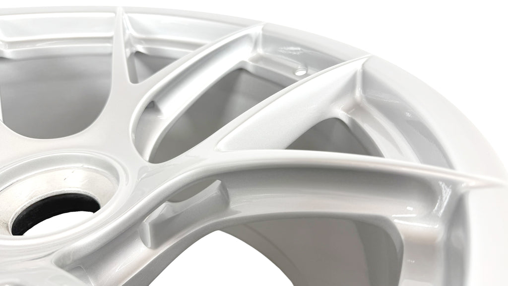 PORSCHE 992 GT3-RS WEISSACH MAGNESIUM 21" SILVER REAR WHEEL 9GT601025AM